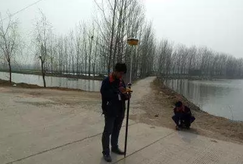 RTK測量我們用網(wǎng)絡(luò)/cors還是用電臺(tái)？要根據(jù)實(shí)際情況